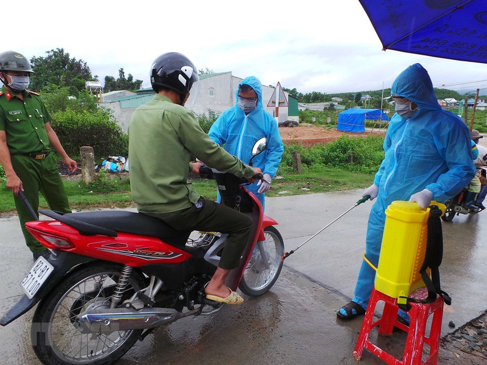 崑嵩省沙泰县人民委员会建立检疫站。图片来源：越通社