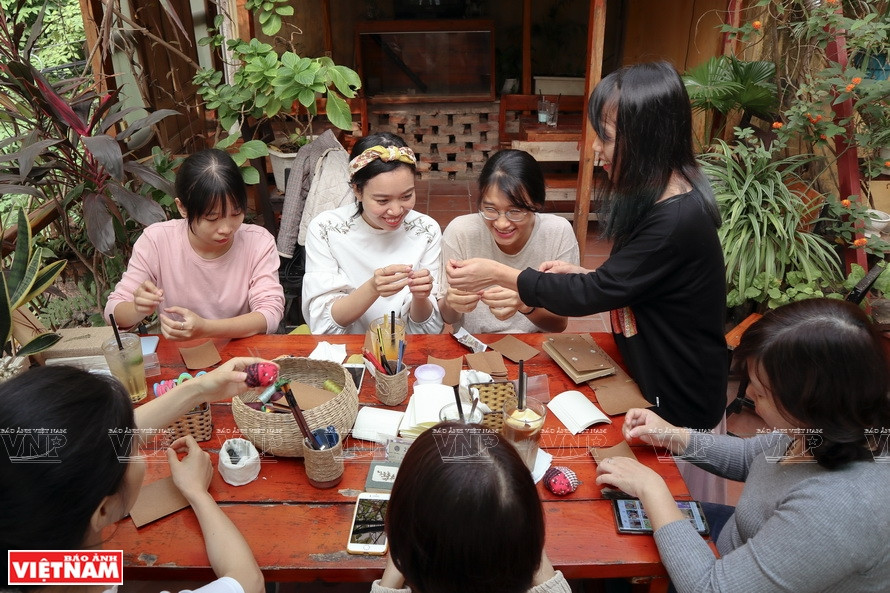 武氏贤的讲习班吸引不少姐妹参加。图自越通社