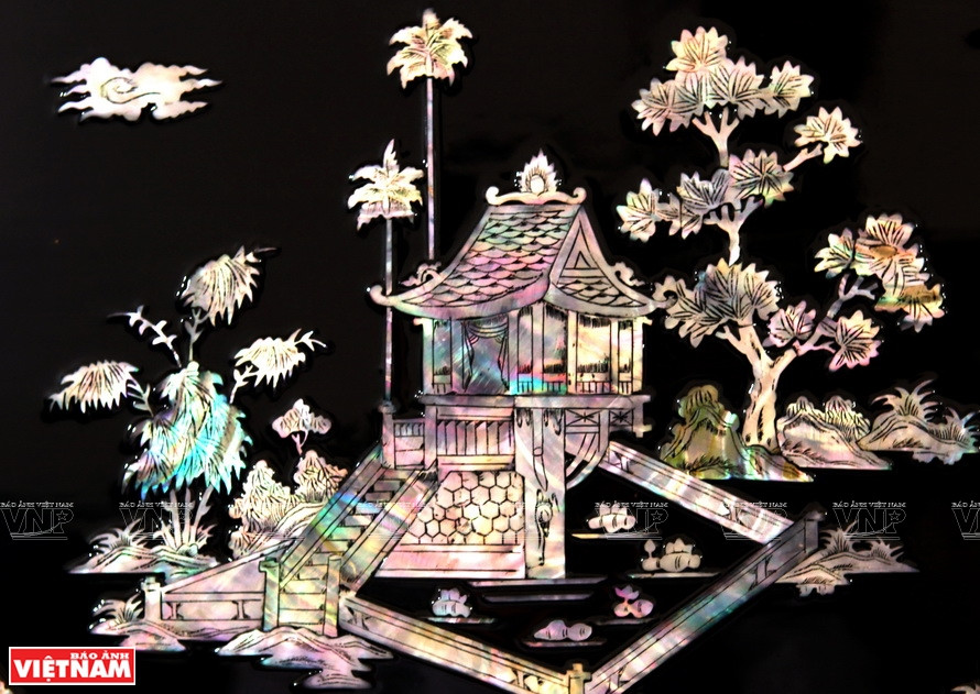 独柱寺的螺钿画。图自越通社