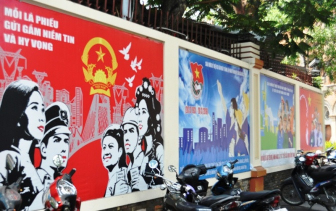 胡志明市各条街道张灯结彩迎选举日。（图片来源：越共电子报）