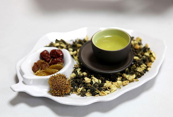 20名参赛者通过泡茶、饮茶、茶与点心等三个主要内容体现自己的才艺。