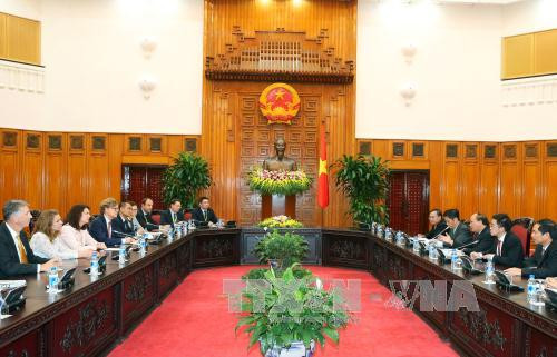 ​越南政府总理阮春福会见正在访越的瑞典贸易大臣安·林德。（图片来源：越通社）