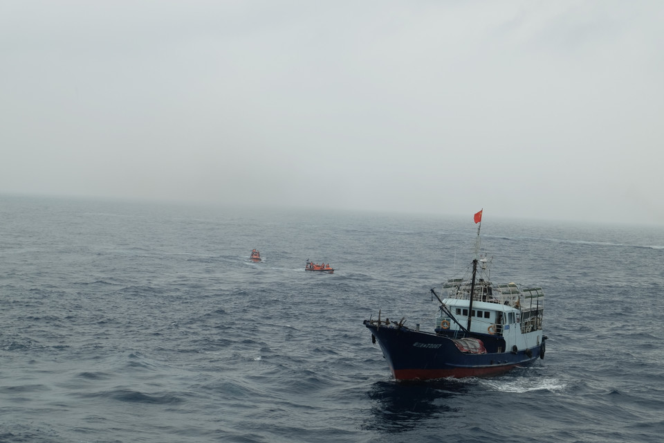  中国遇险船被成功救护。（图片来源：越通社）