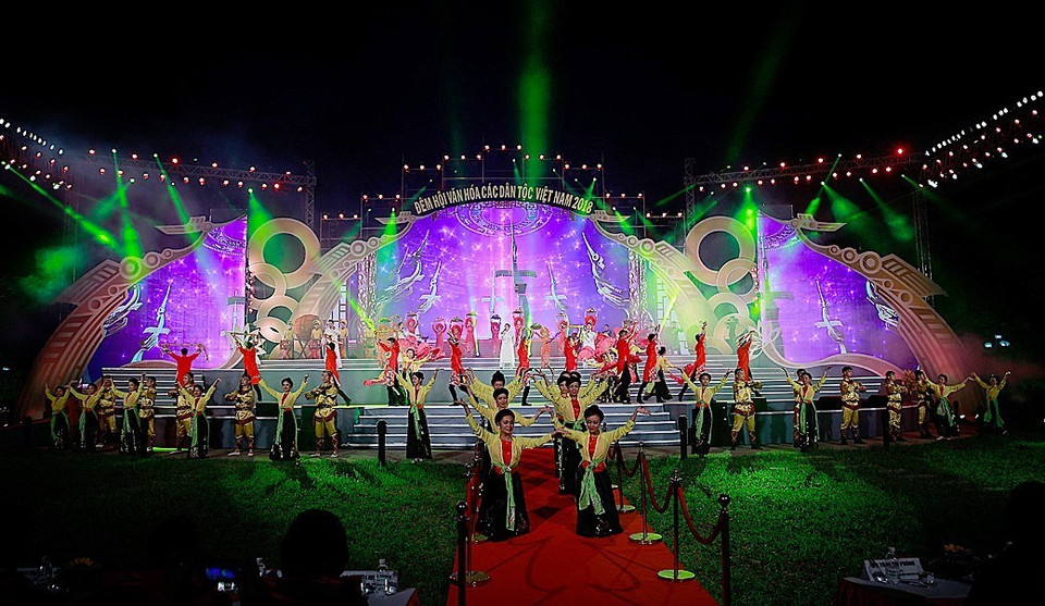 晚会上的艺术节目。越通社记者 仲德 摄