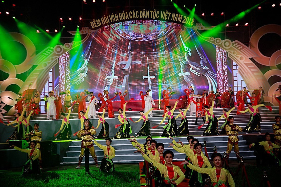 晚会上的艺术节目。越通社记者 仲德 摄