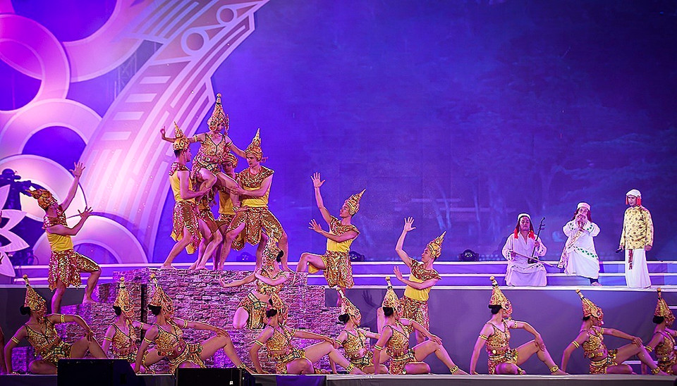 晚会上的艺术节目。越通社记者 仲德 摄