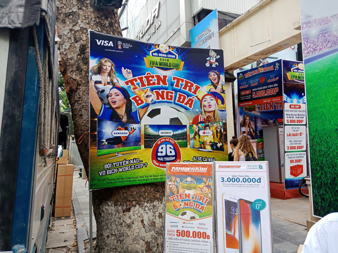 世界杯的信号现在真是无处不在，到处都存在着它的影子。（图片来源于互联网）