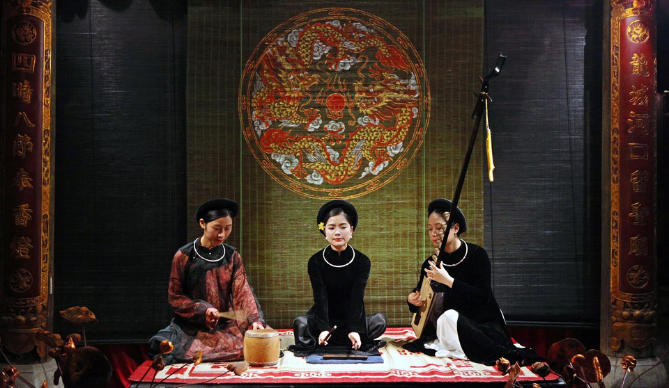 筹文曲艺术得到了复兴与发展，吸引了年轻人的特别关注，筹文曲艺术俱乐部的数量与日俱增。图自越通社/越南画报