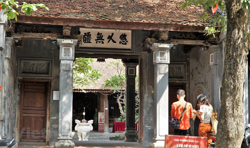 行银街金银亭始建于后黎时期，祭祀轩辕黃帝。此地是河内文化遗产活动的举办地。图自Vietnam+