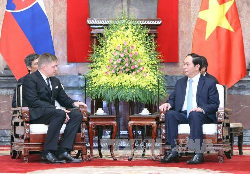 陈大光主席会见罗伯特·菲乔总理。