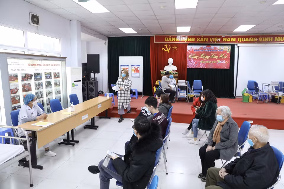 河内市二征夫人郡开展春季新冠疫苗接种战役。图自越通社
