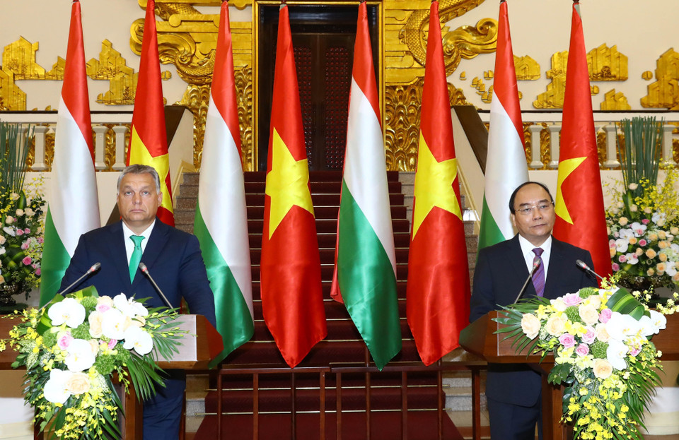 阮春福与维克多•奥尔班已共同会见记者。（图片来源：越通社）