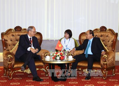越南政府总理阮春福会见德国驻越大使克里斯蒂安•贝格尔。（图片来源：越通社）