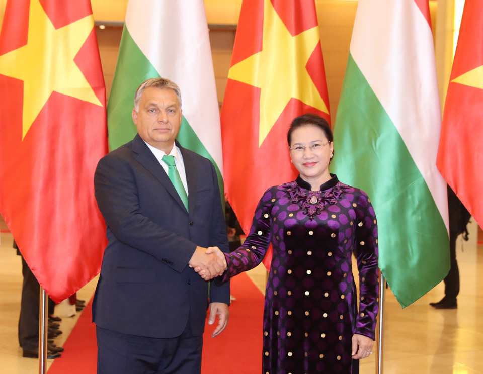 国会主席阮氏金银会见匈牙利总理维克多•奥尔班。(图片来源：越通社）