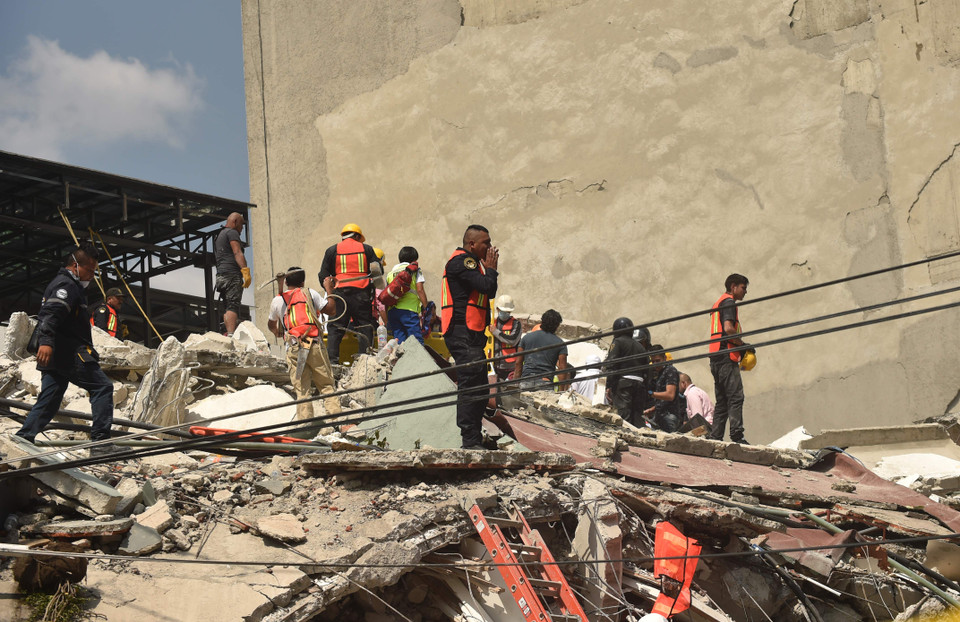 墨西哥地震救援工作。（图片来源：越通社）