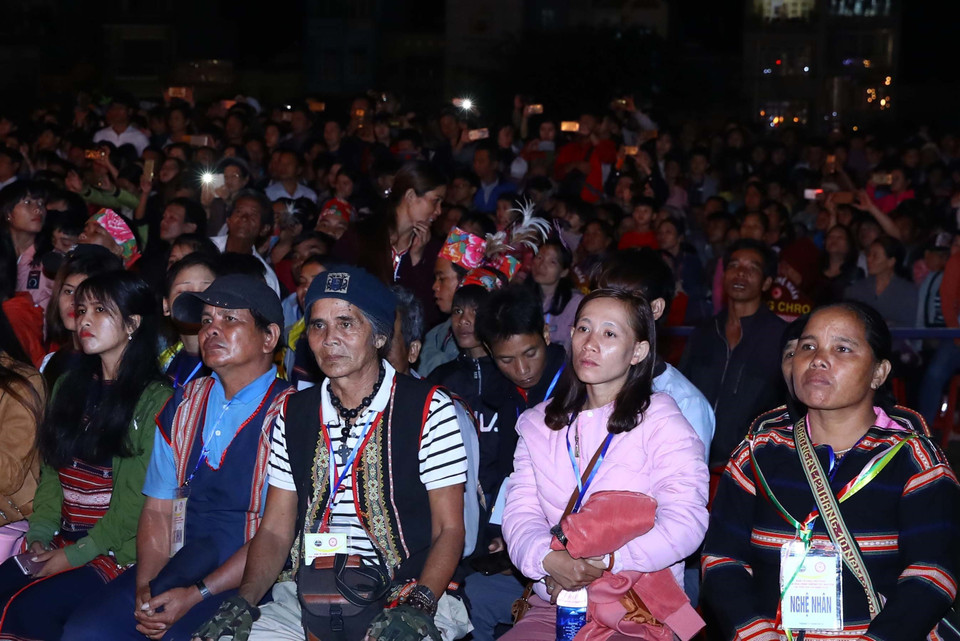 出席开幕式的各位代表。越通社记者 统一 摄