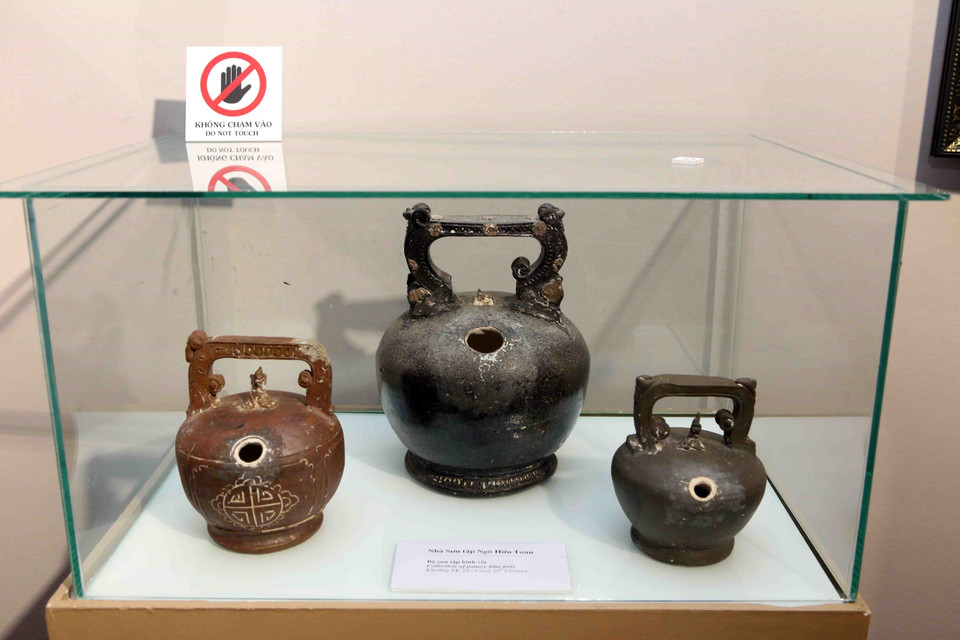 展会上共展示100个古代陶器作品。越通社记者 陈黎林 摄