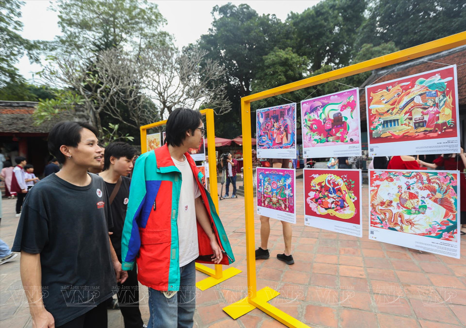 芝芝画家的作品《春天列车》。图自越通社/越南画报