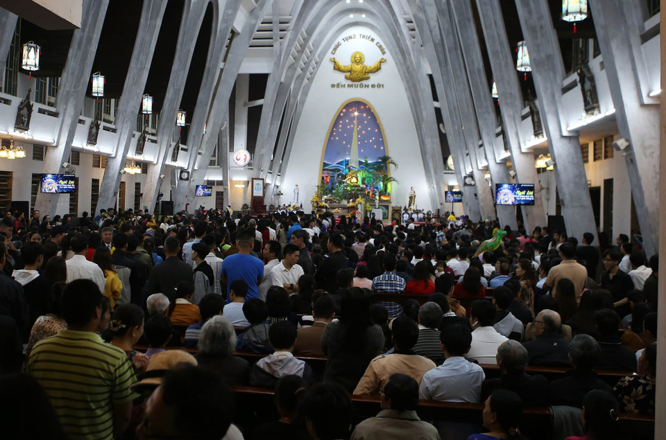 承天顺化省欢度圣诞节。图自越通社