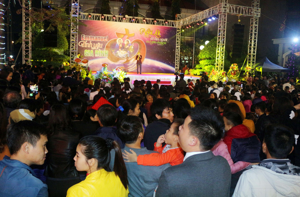 河南省欢度圣诞节。图自越通社