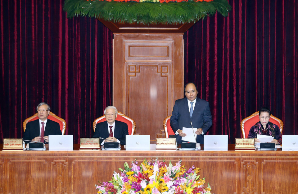 越共中央政治局委员、政府总理阮春福发表讲话。越通社记者 芳华 摄