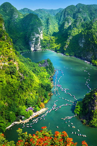 二等奖获得者陈宝和的作品：《节日期间的长安》