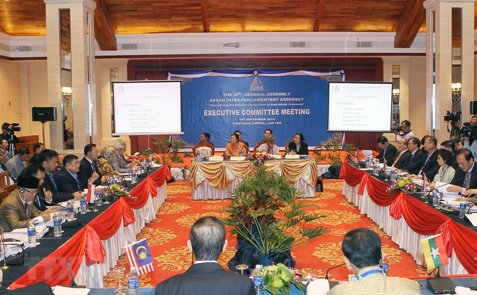 2014年9月15日，越南国会主席阮生雄在老街省万象举行的第35届东盟议会联盟执行委员会会议。越通社记者 彦创 摄