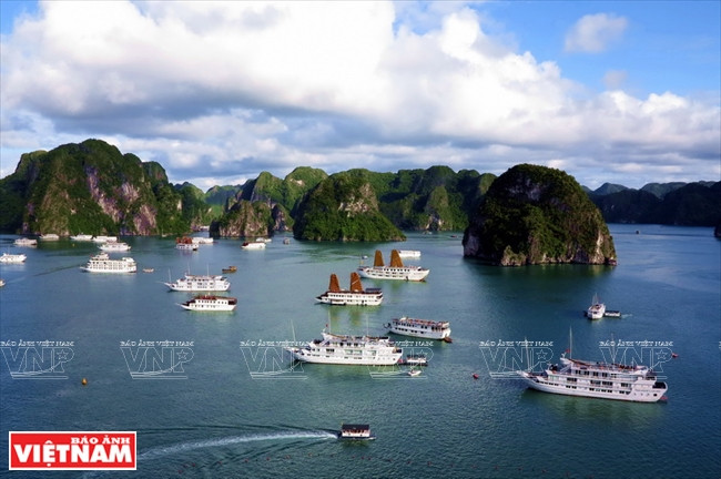《金刚：骷髅岛》影片的背景下龙湾世界遗产。（图片来源：越南画报）