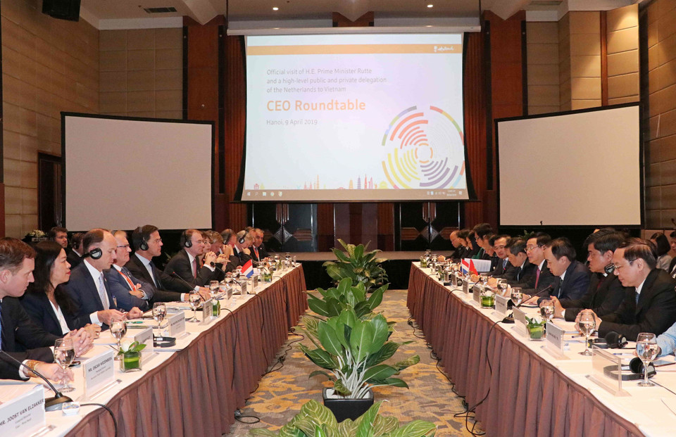 荷兰王国首相马克•吕特出席荷兰CEO座谈会。图自越通社