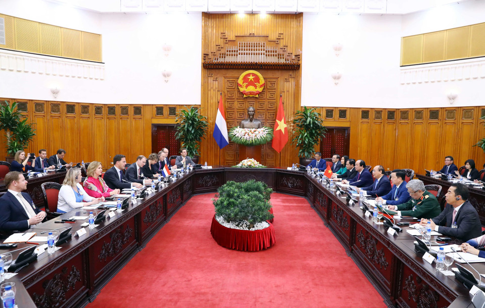 越南政府总理阮春福与荷兰王国首相马克•吕特举行会谈。图自越通社