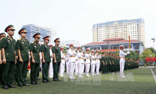 武德儋出席越南国防部军事技术学院2017-2018学年开学典礼。