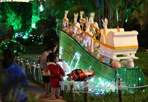 圣诞节深受儿童们的欢迎（图片来源：越通社）