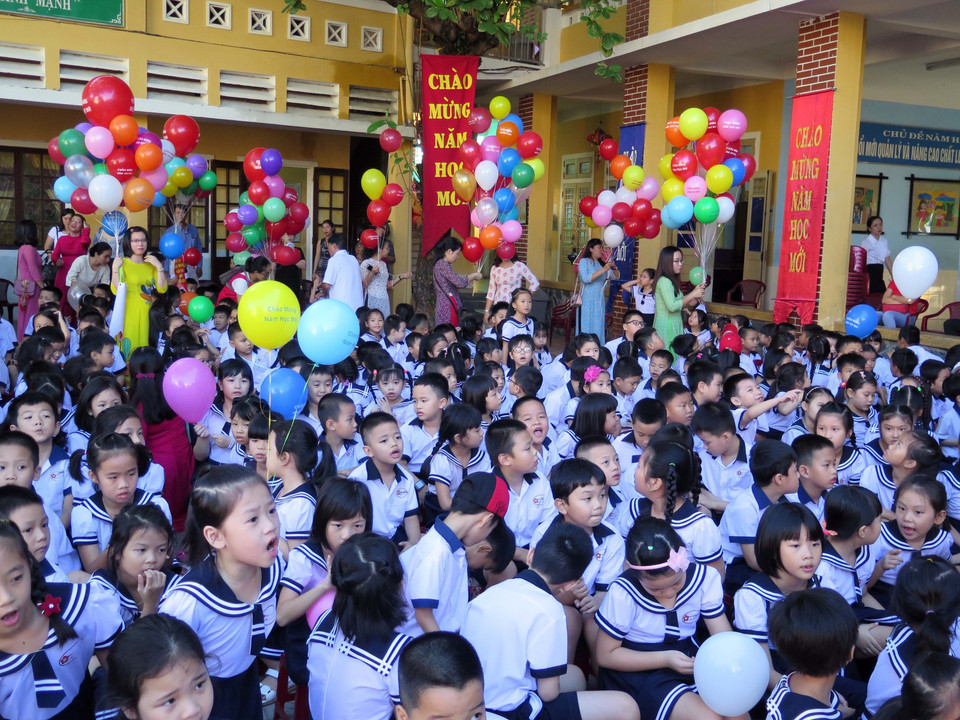 承天顺化省顺化市黎利小学2018-2019新学年开学典礼 越通社记者 国越 摄