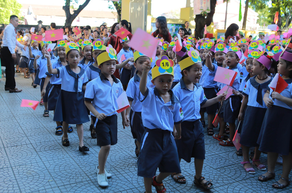 承天顺化省顺化市永宁小学2018-2019新学年开学典礼 越通社记者 胡球 摄