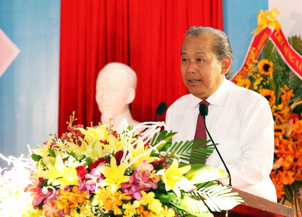 越南政府副总理张和平在岘港市扶董小学2018-2019新学年开学典礼上发表讲话。 越通社记者 陈黎林 摄