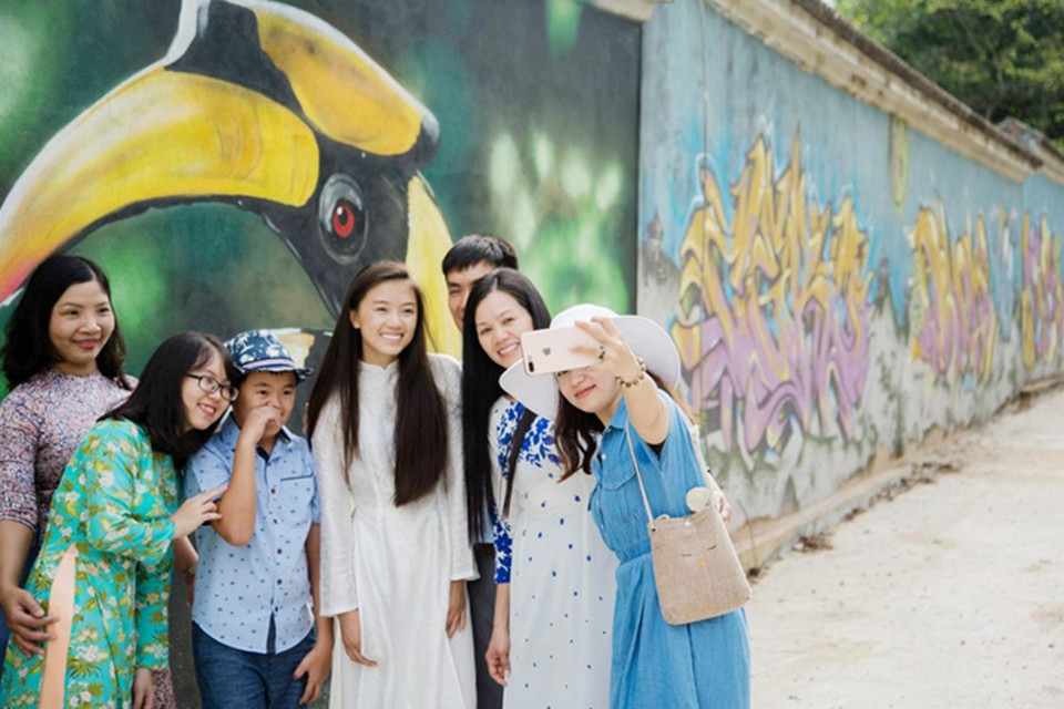 承天顺化省的壁画之路。图自互联网