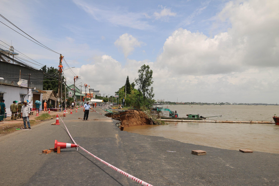 91号国道出现严重塌方。越通社发