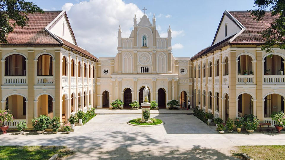 凭借古老且优雅的景色，这里是游客去平定省旅游时不可错过的景点。图片来源：Vietnam+