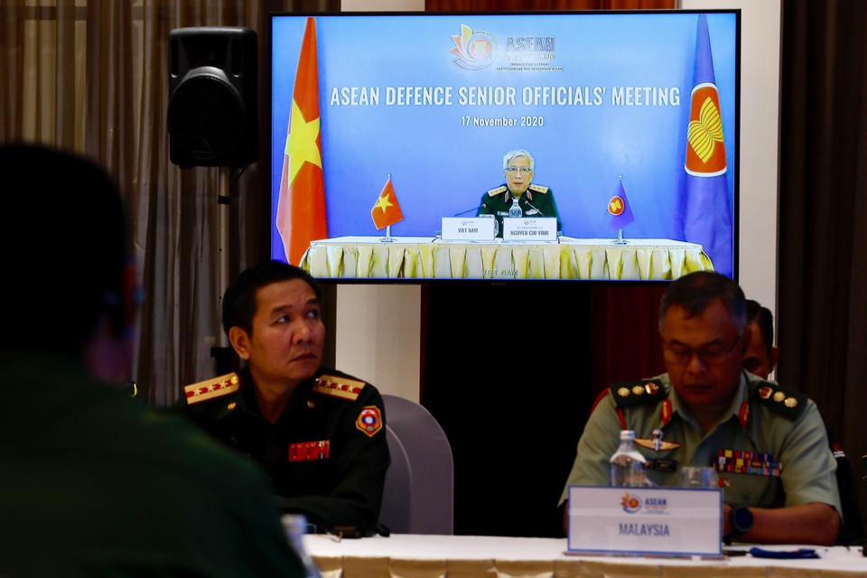 本次会议在新冠肺炎疫情使多项国际合作活动无法开展的背景下召开。然而，坚定秉承“齐心协力和主动适应”精神，东盟各国依然在东盟框架内保持多边合作活动，其在包括第37届东盟峰会及相关会议在内的2020年系列政治、外交、经济、国防安全活动中得到充分展现。图片来源：越通社