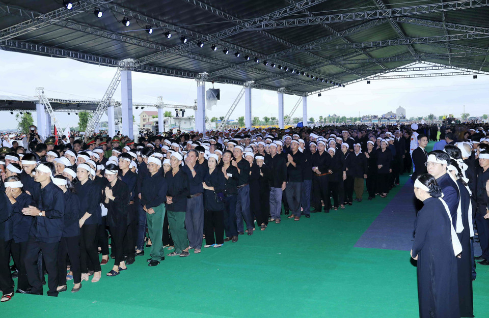 安葬仪式在宁平省金山县光善乡13号村举行。图自越通社