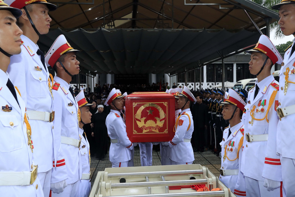 越南国家主席陈大光灵车送别仪式。图自越通社