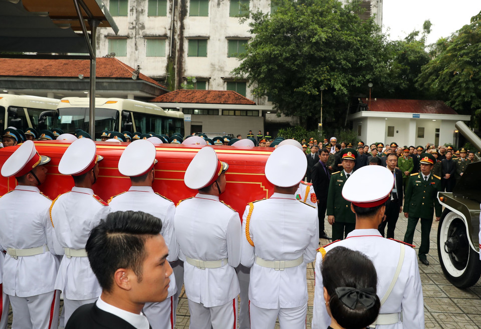 越南国家主席陈大光灵车送别仪式。图自越通社