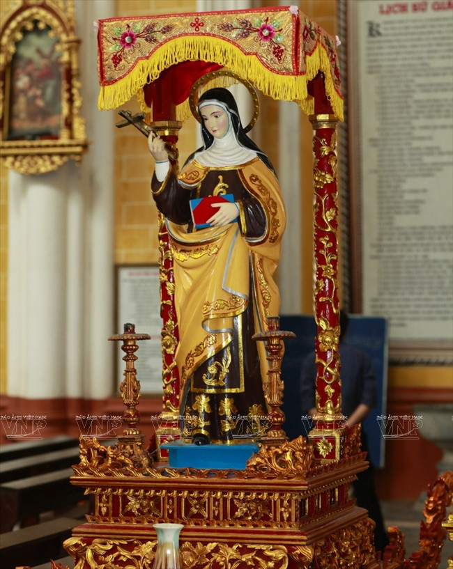 磨漆圣像（图片来源：越通社）