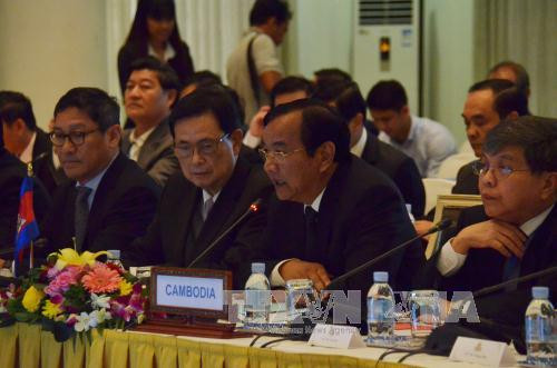 柬埔寨代表团。（图片来源：越通社）