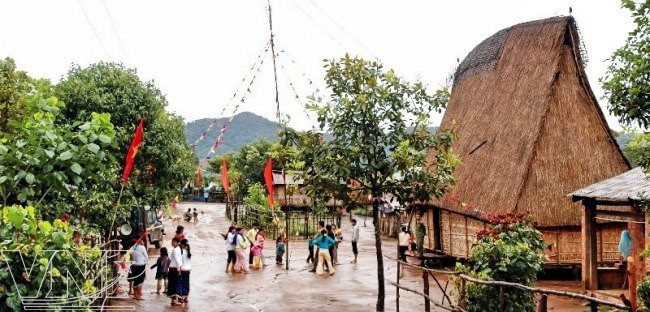 龙屋是当地人民举行社会活动的场所（图片来源：越通社）