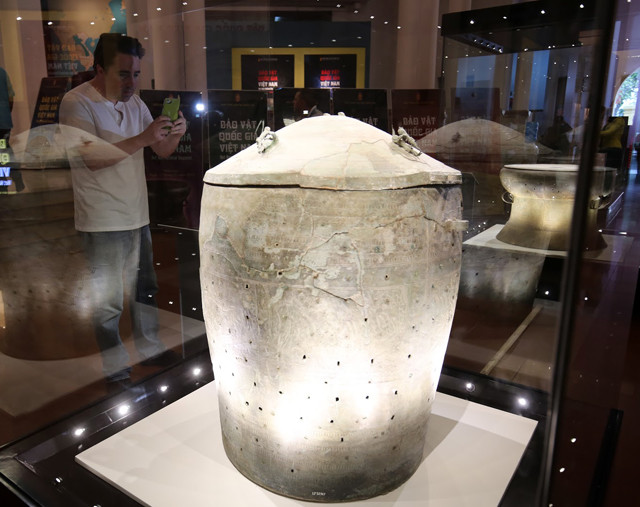 陶盛铜盛具是东山文化中的模范代表文物。