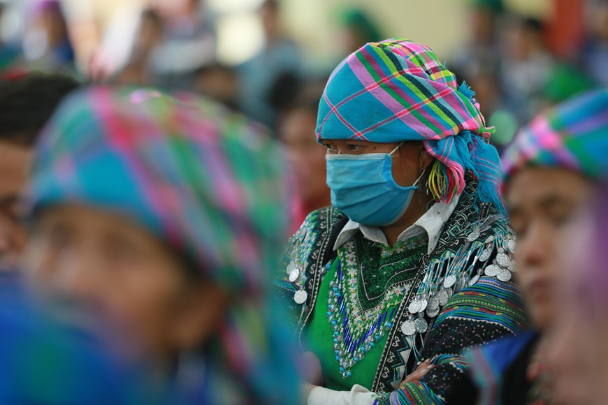 新冠肺炎疫情和相关的保持社交距离政策已使多人尤其是妇女等的弱势群体的生计受到严重打击。总额超过13亿越盾的现金救助来自联合国中央应急基金。除了政府提供的援助之外，该倡议将为受新冠肺炎疫情影响的弱势群体提供支持。图自Vietnam+