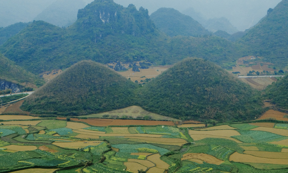 管箔（Quản Bạ)双山。越通社记者 祥安 摄。