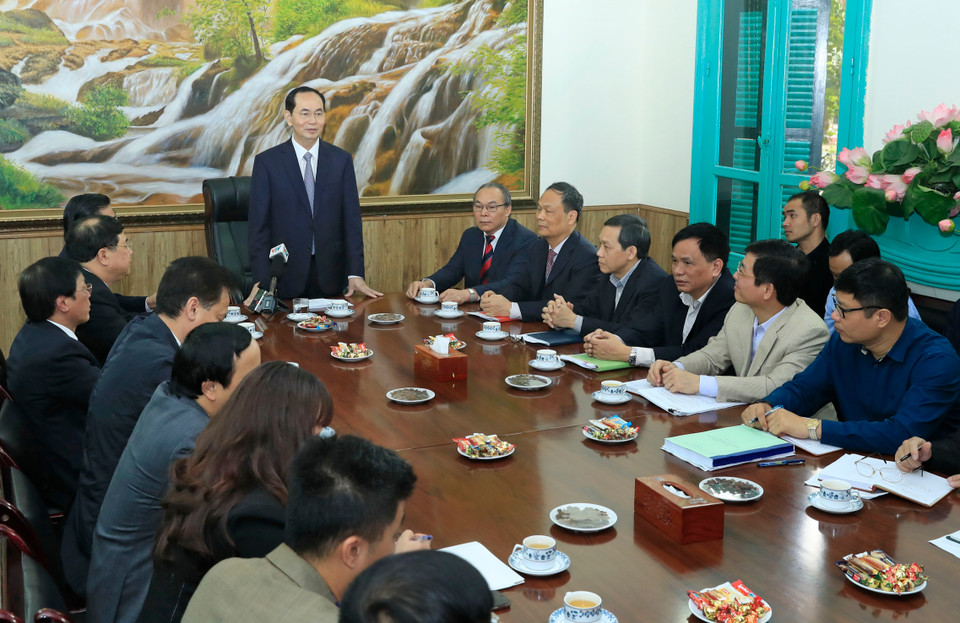 越南国家主席、中央司法改革指导委员会主任陈大光2月28日在河内与中央司法改革指导委员会办公厅举行工作会谈。越通社记者 颜创 摄。