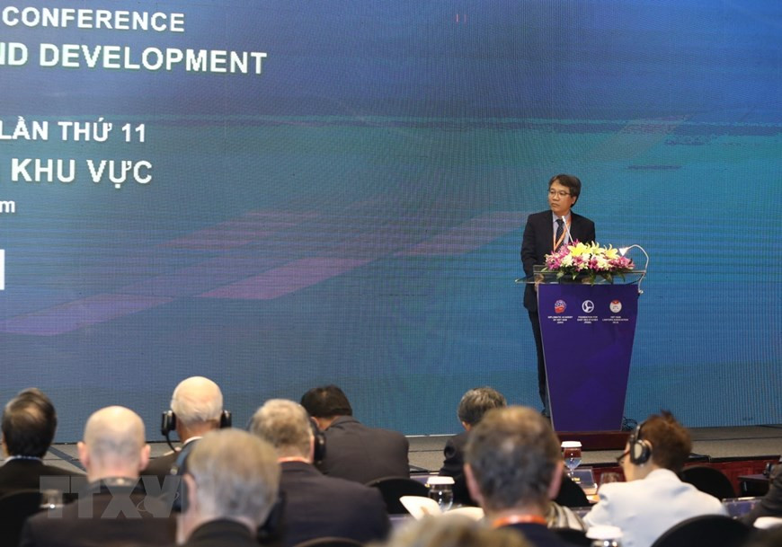 越南外交学院院长阮武松在研讨会上致开幕词。图自越通社